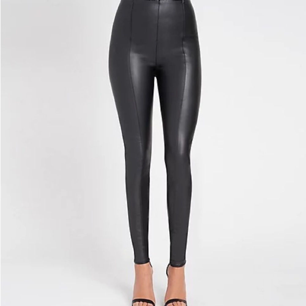Lyssé High Waist Faux Leather Leggings